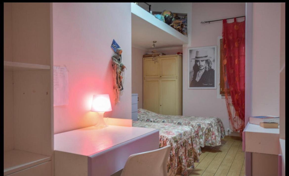 Moon&Violet Apartment Cascina Bagian luar foto